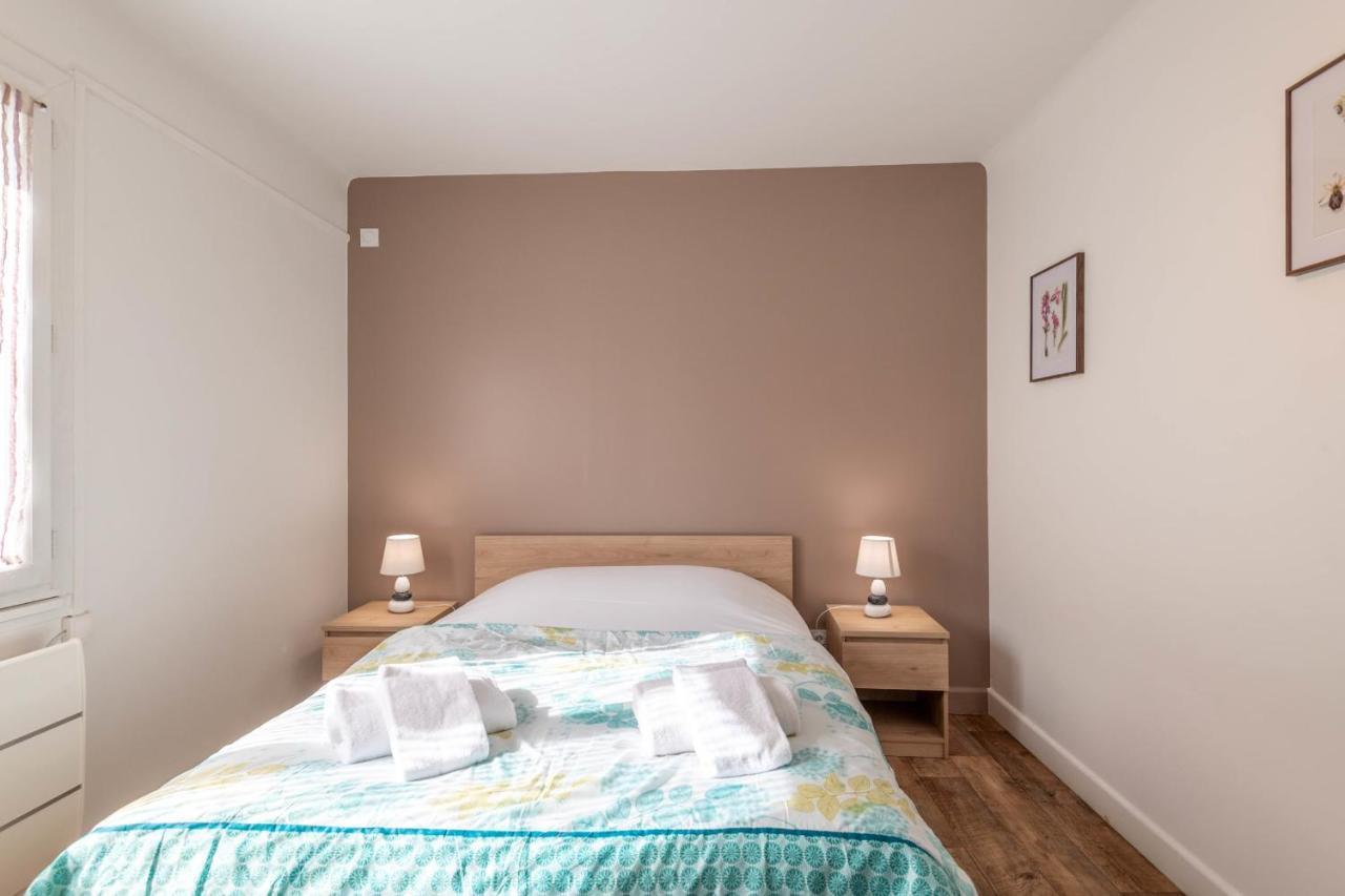 Ideally Located Furnished Townhouse With 3 Bedrooms Parking & Garden Άννεσι Εξωτερικό φωτογραφία