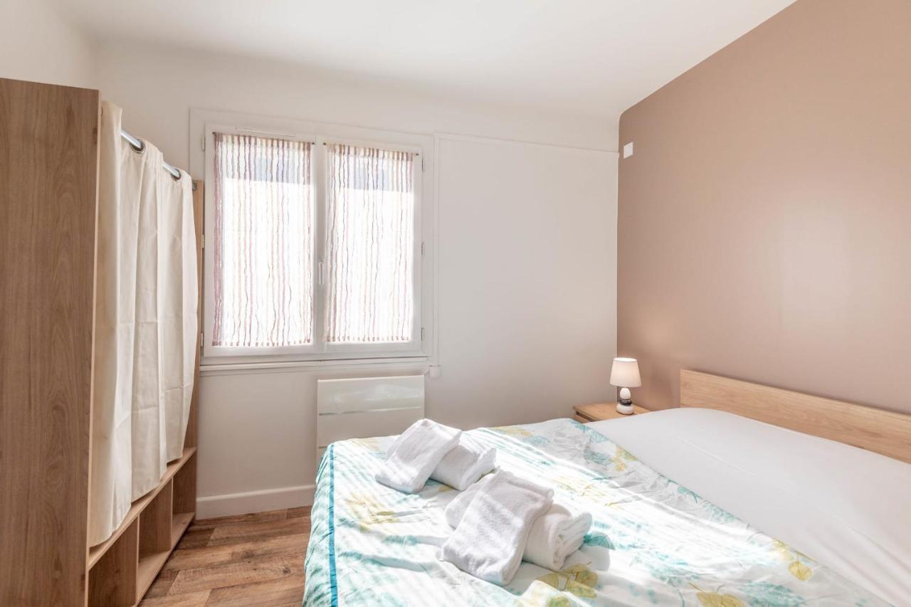 Ideally Located Furnished Townhouse With 3 Bedrooms Parking & Garden Άννεσι Εξωτερικό φωτογραφία