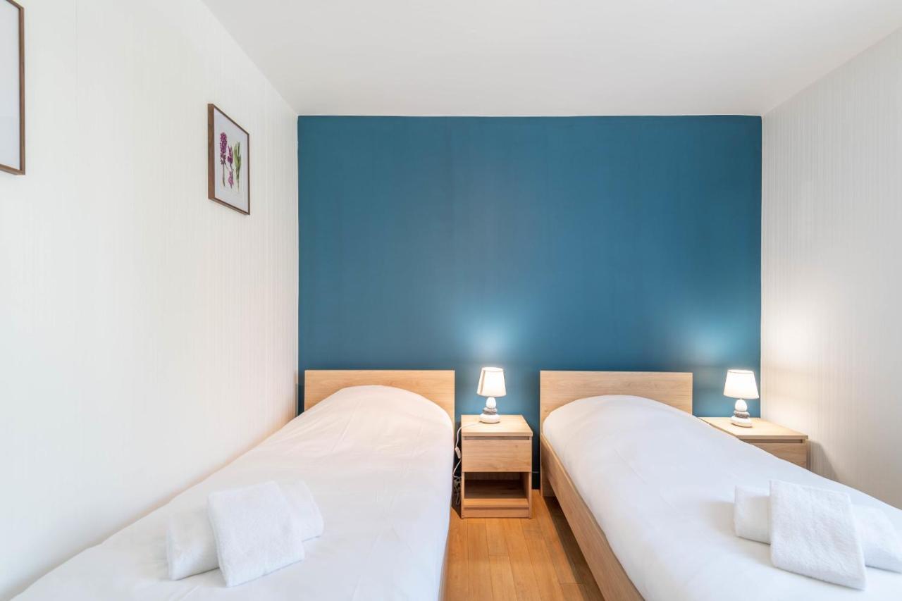 Ideally Located Furnished Townhouse With 3 Bedrooms Parking & Garden Άννεσι Εξωτερικό φωτογραφία