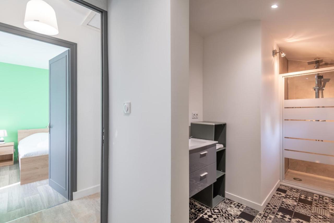 Ideally Located Furnished Townhouse With 3 Bedrooms Parking & Garden Άννεσι Εξωτερικό φωτογραφία